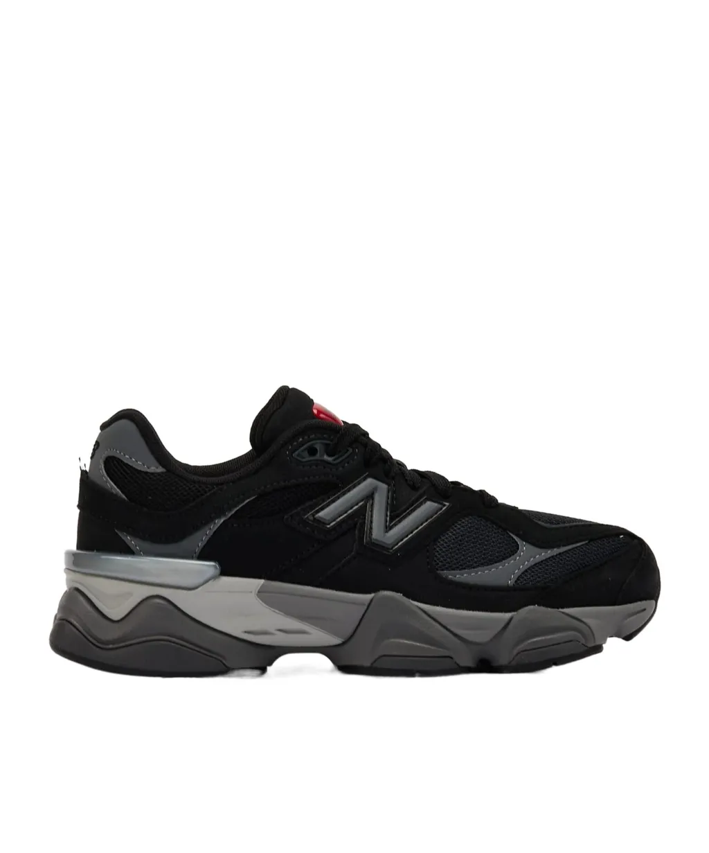 9060 Lace-Up Sneakers