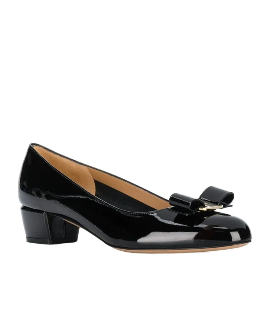 Vara Bow Detailed Pumps