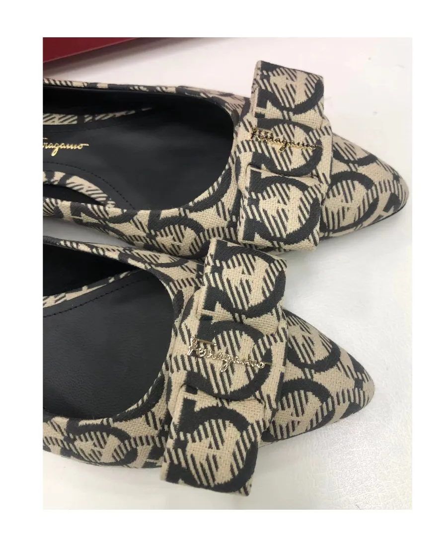 Pointed Flat Shoes, 2