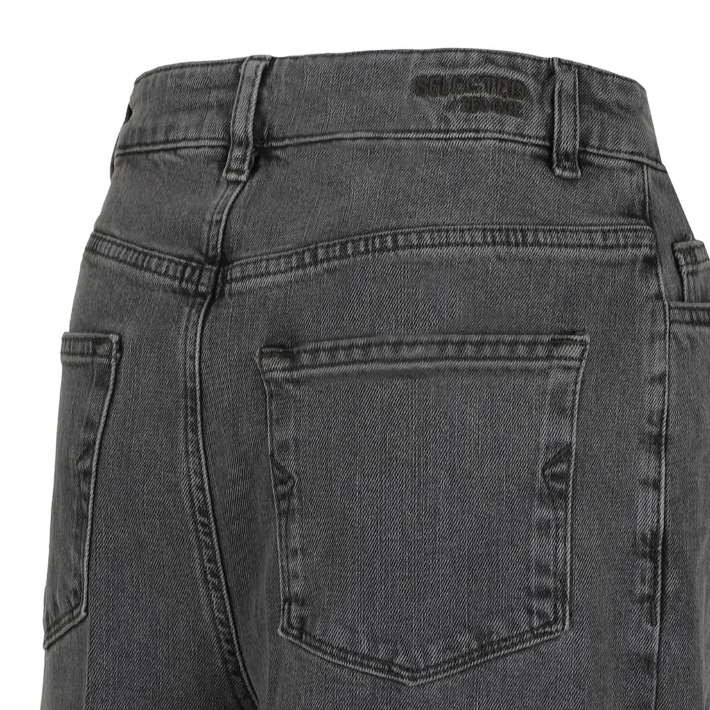 Wide-Leg Jeans