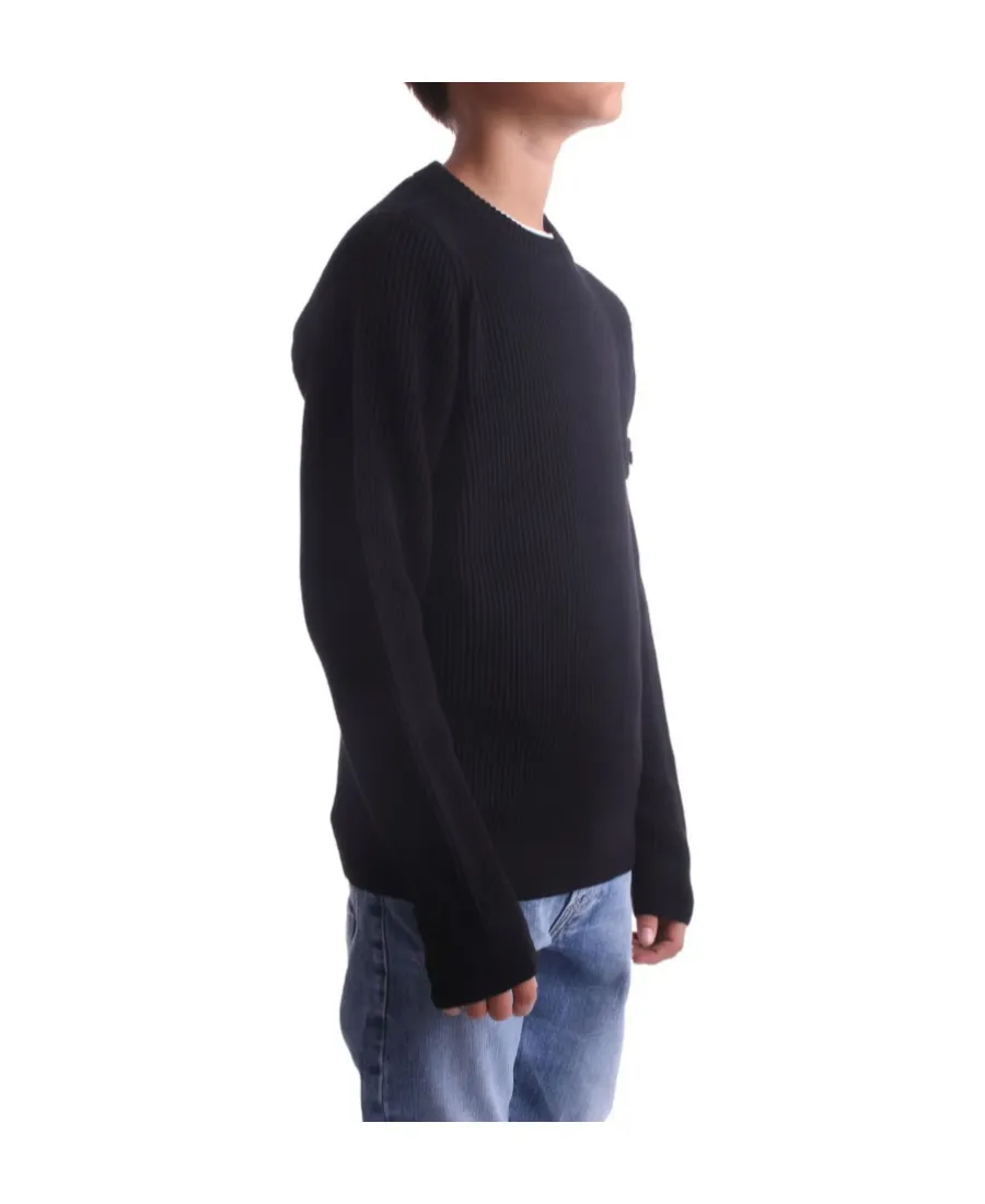 Long-Sleeved Round Neck Sweater