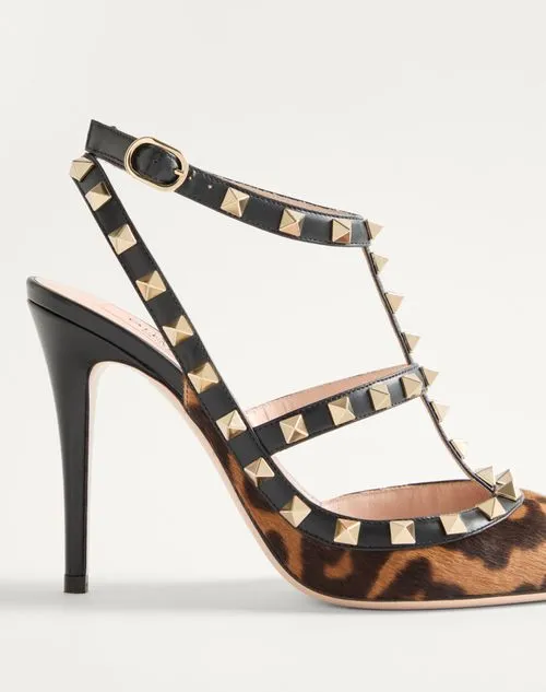 Rockstud Leopard Printed Pumps
