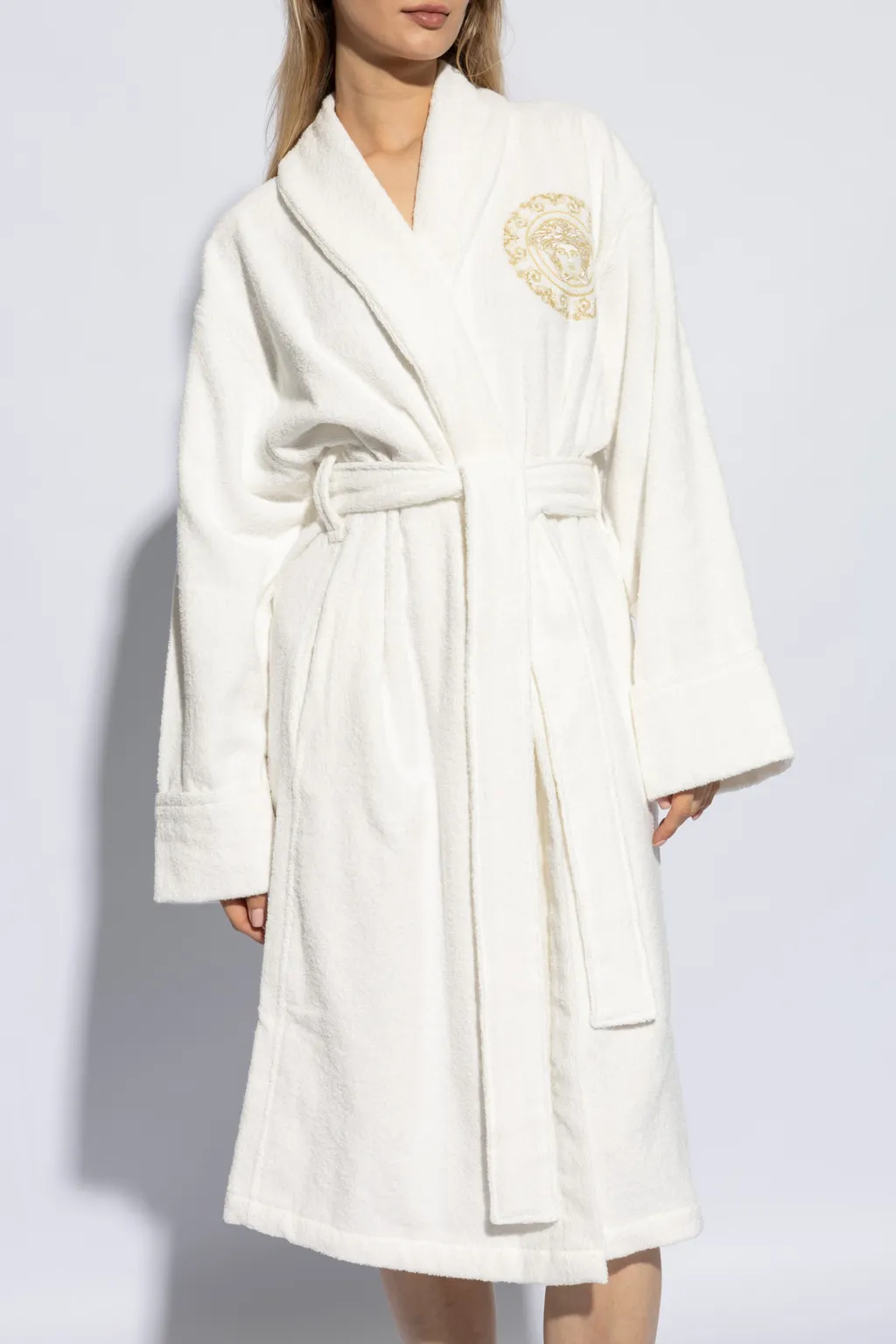 Long-Sleeved Bathrobe