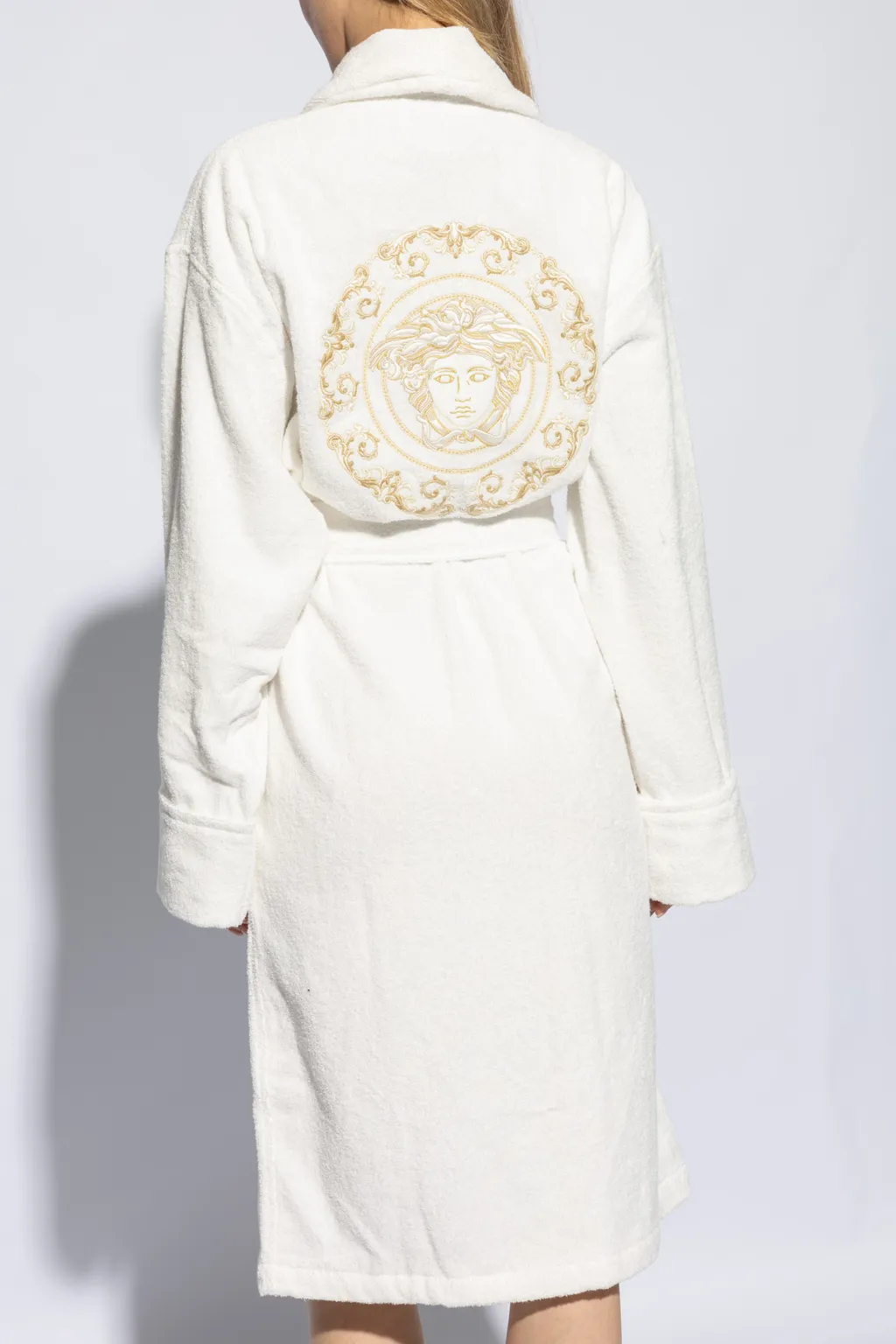 Long-Sleeved Bathrobe