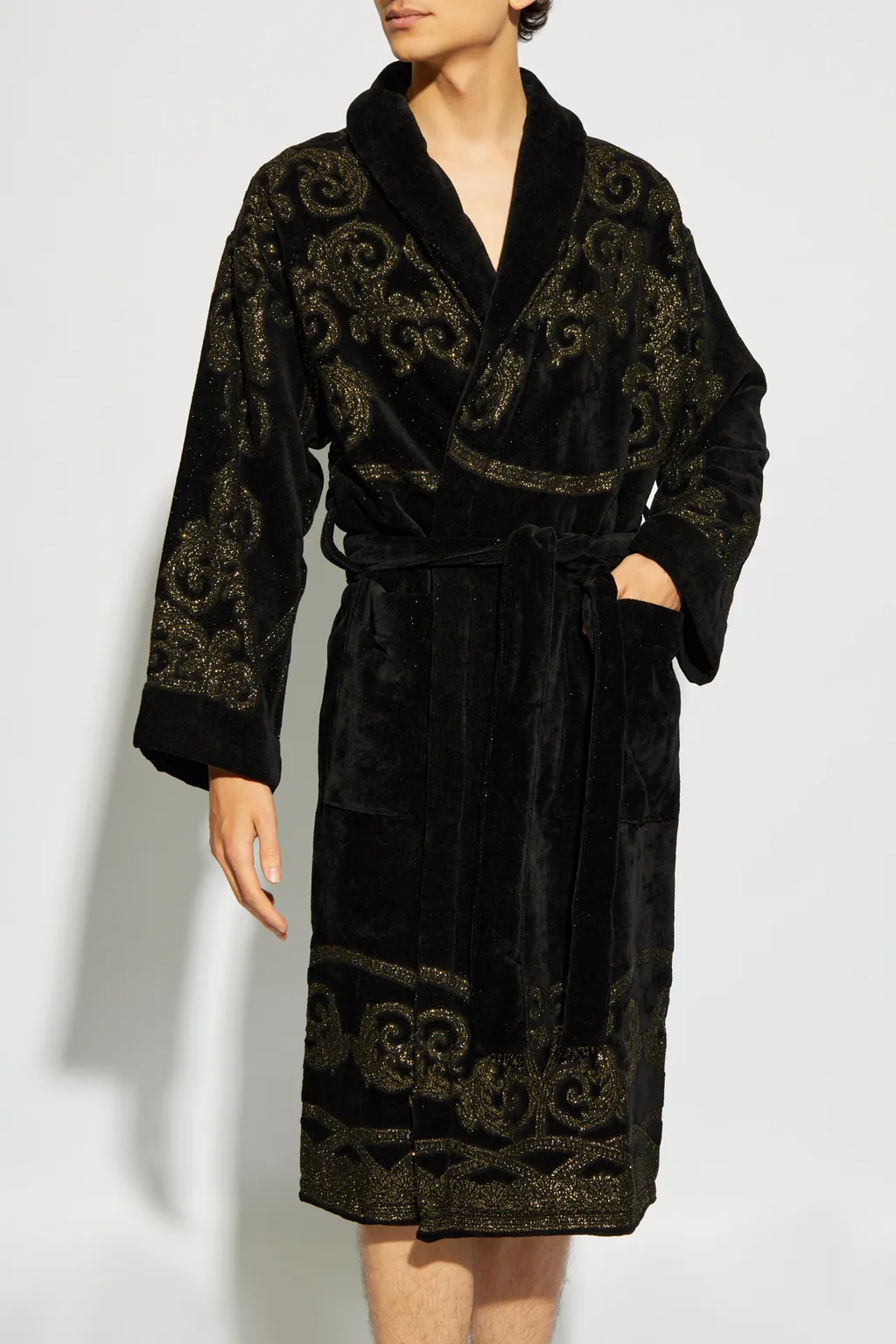 Long-Sleeved Bathrobe