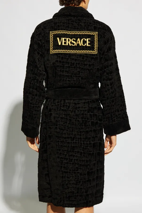 Long-Sleeved Bathrobe