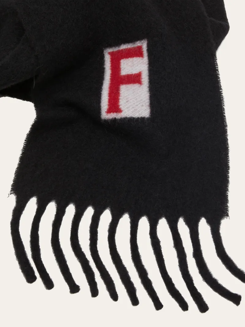 Scarf With Jacquard Detailing