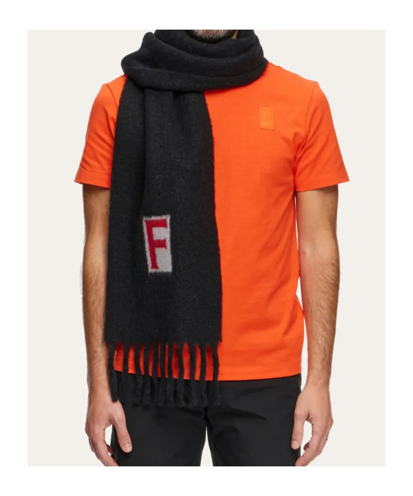 Scarf With Jacquard Detailing