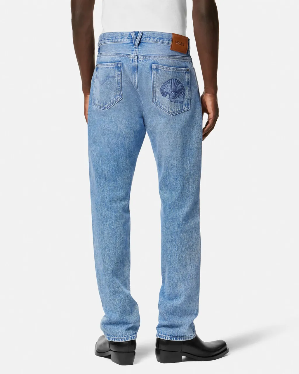 Logo-Patch Straight-Leg Jeans