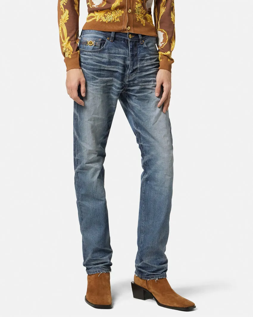 Logo-Patch Straight-Leg Jeans