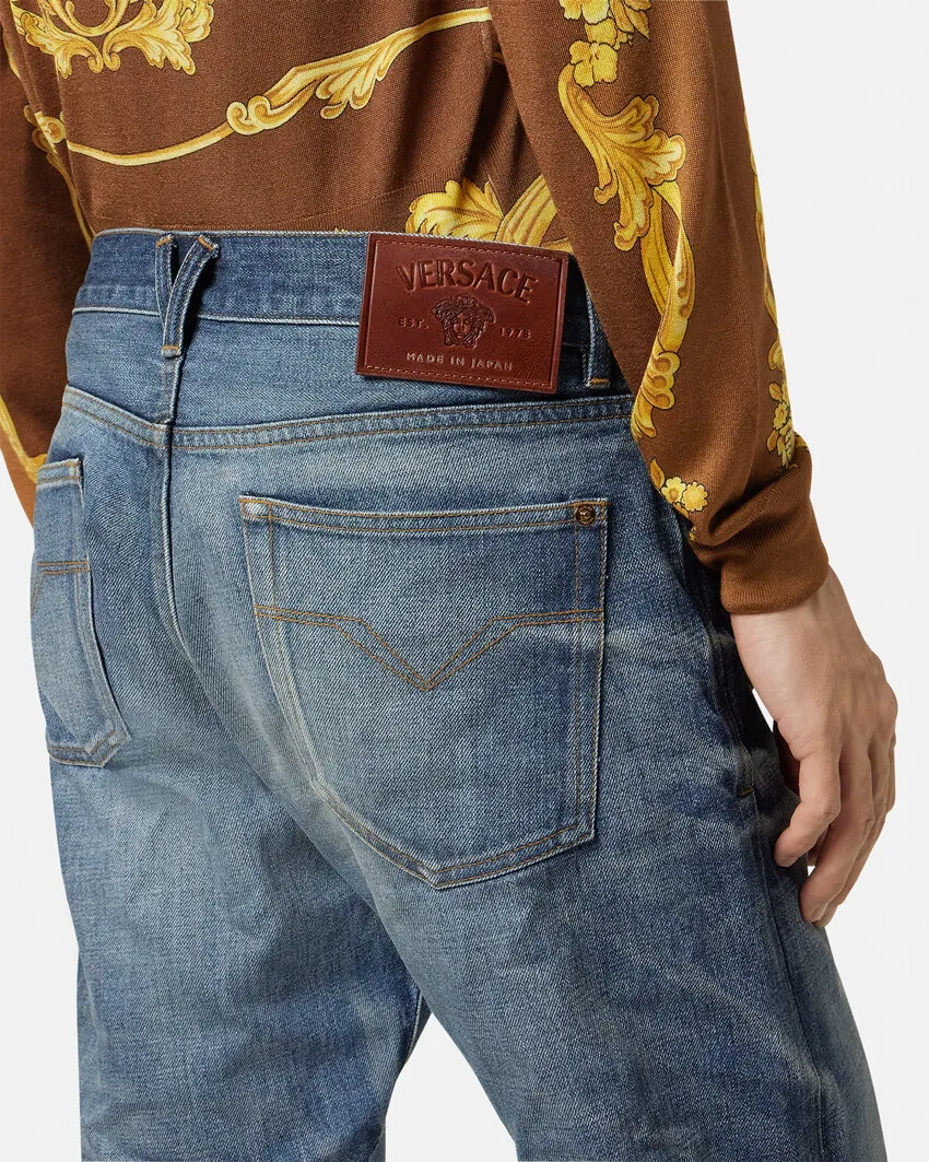 Logo-Patch Straight-Leg Jeans