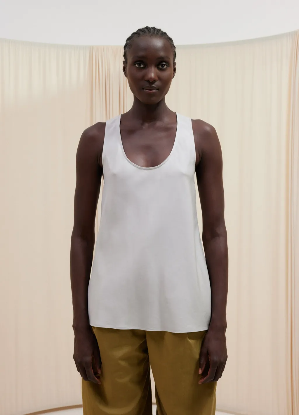 Sleeveless Scoop Neck Top