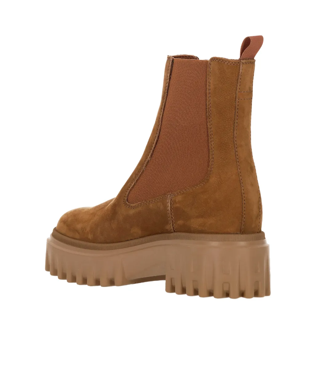 Elastic-Panel Platform Boots