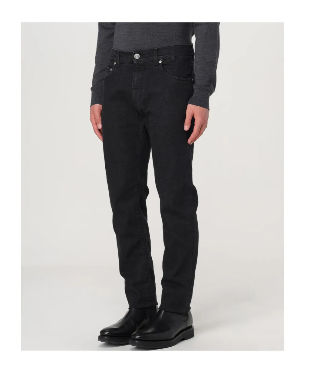 Belt-Loop Jeans