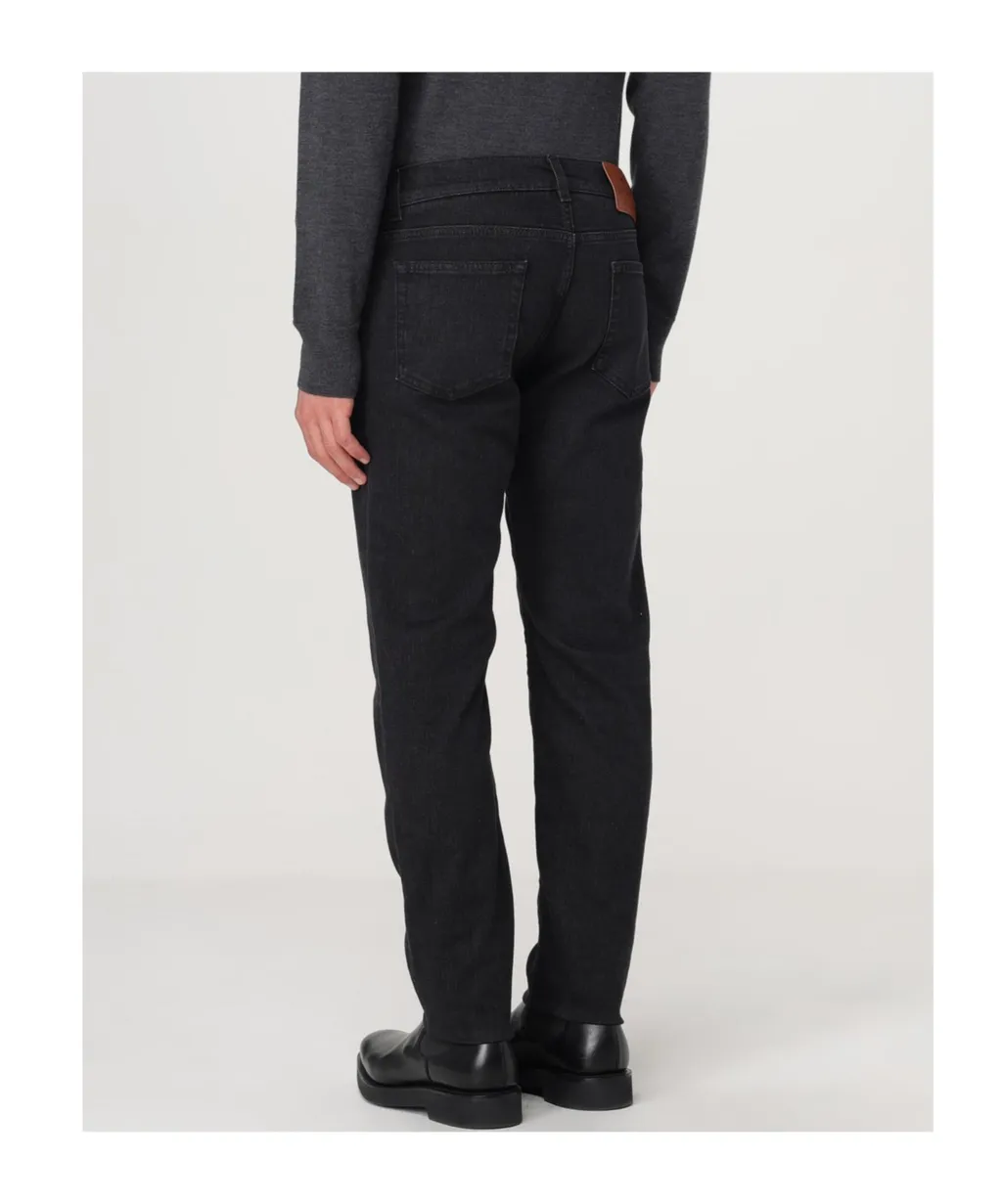 Belt-Loop Jeans