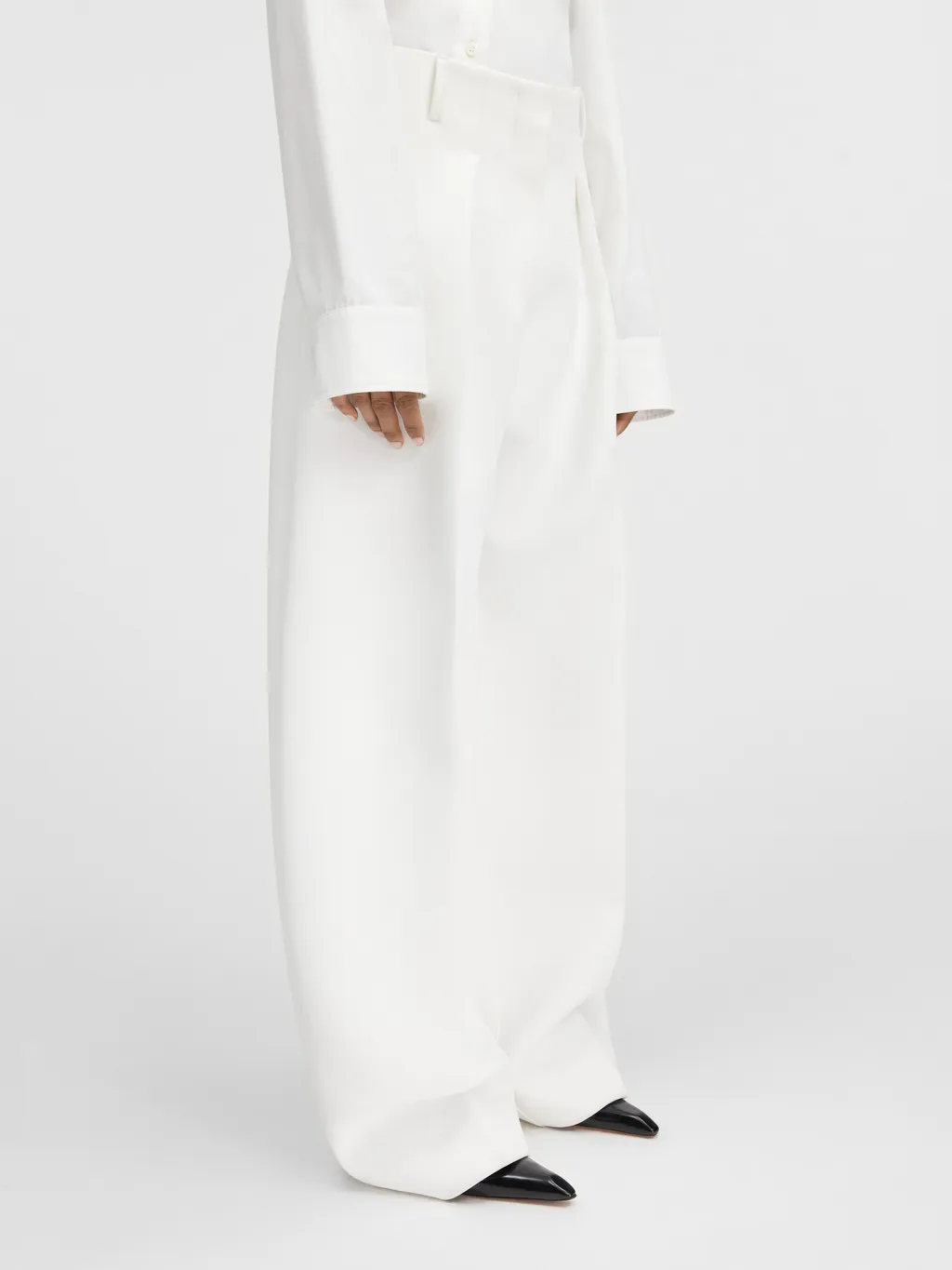 Le Pantalon Ovalo Curved Pants