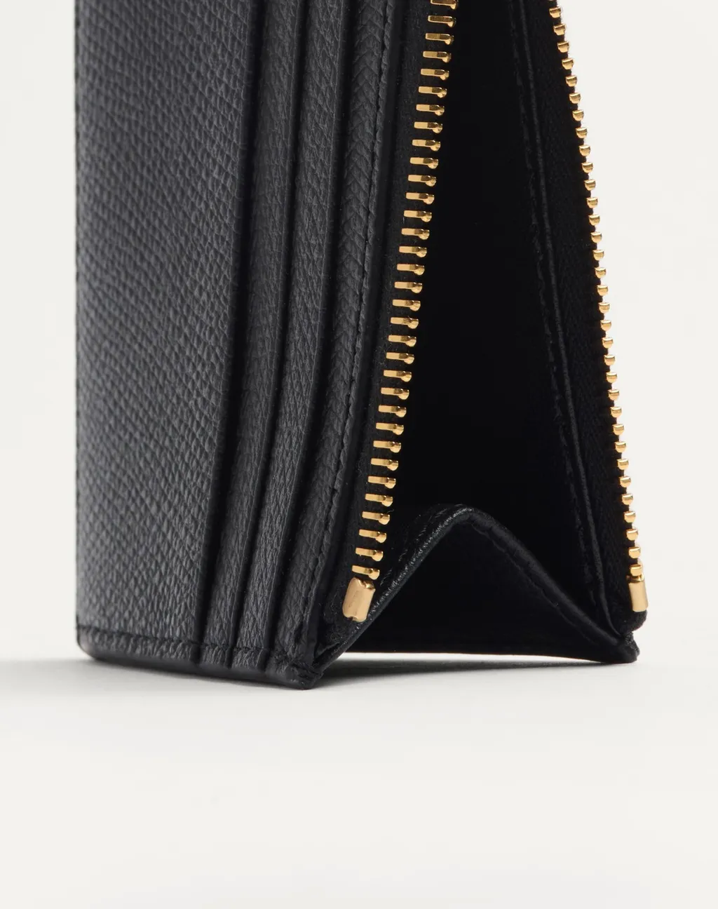 Vlogo Detail Zipped Cardholder