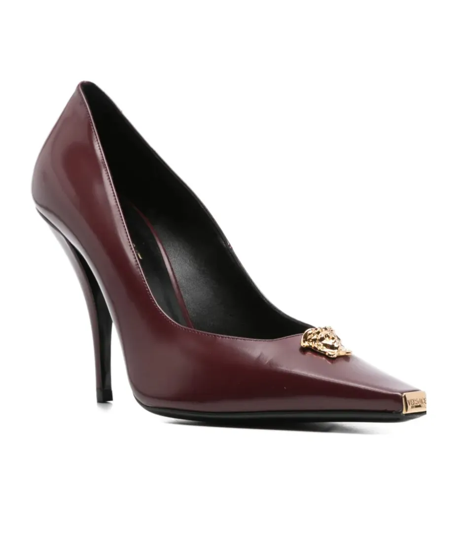 110Mm Medusa-Embellished Pointed-Toe Pumps