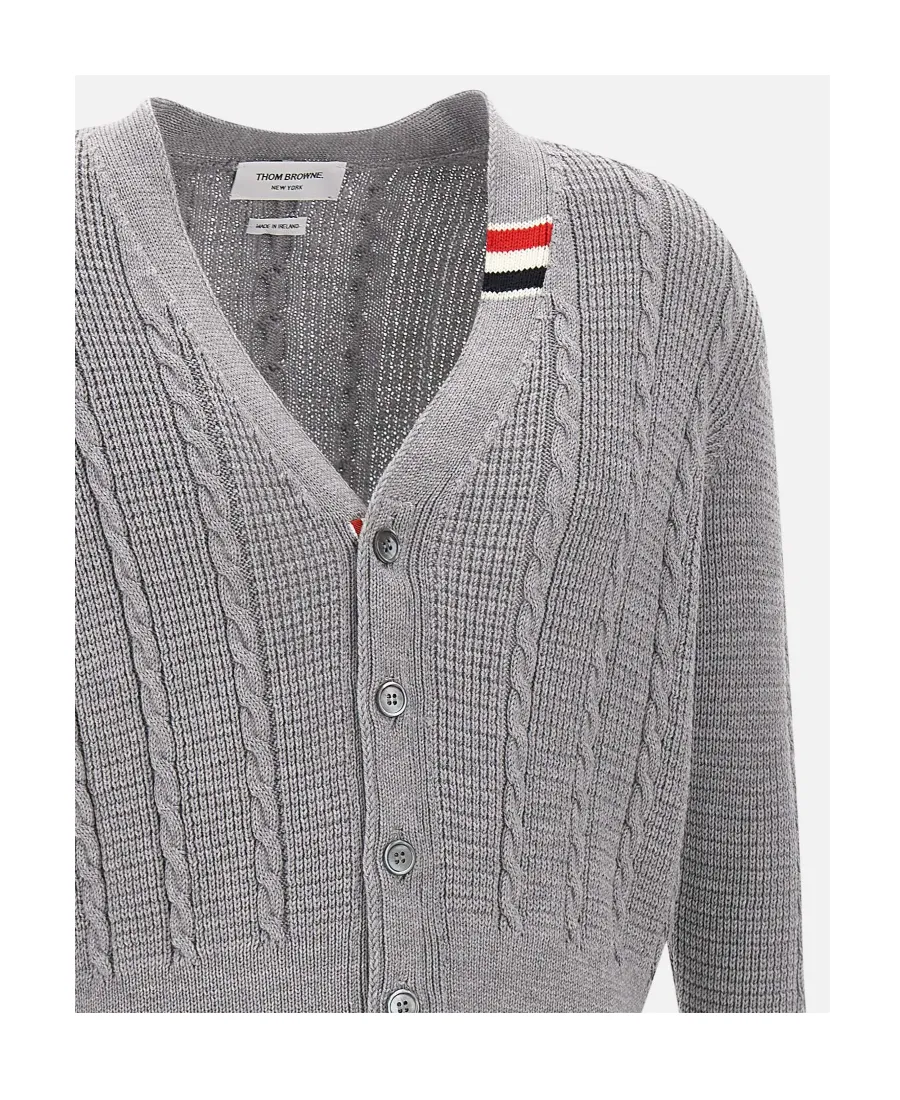 V-Neck Buttoned Knitted Cardigan