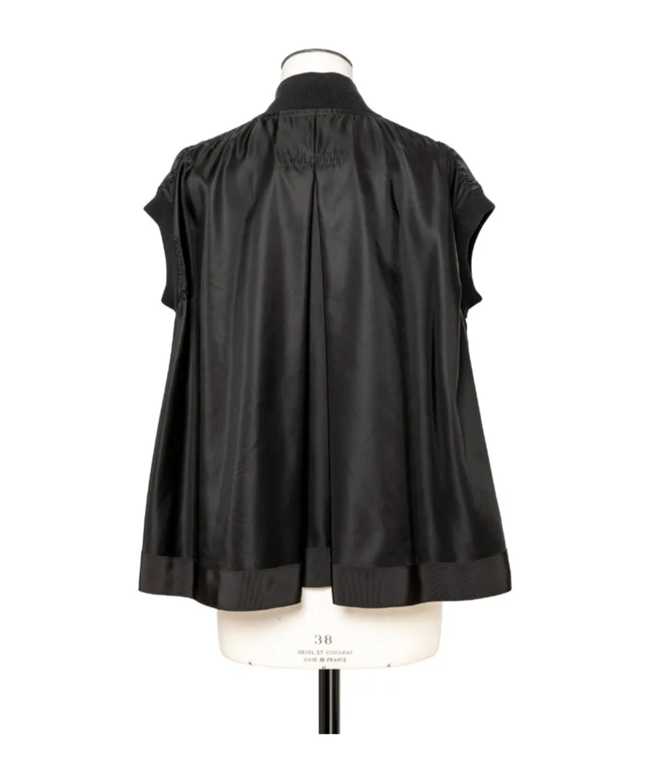 Sleeveless Zipped Gilet