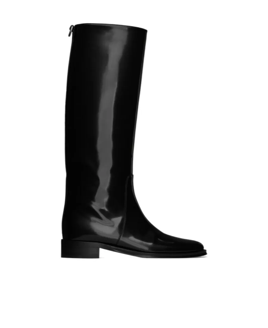 Hunt Round Toe Boots