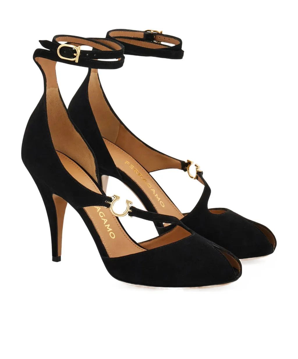 Peep-Toe Pump With Gancini Detail