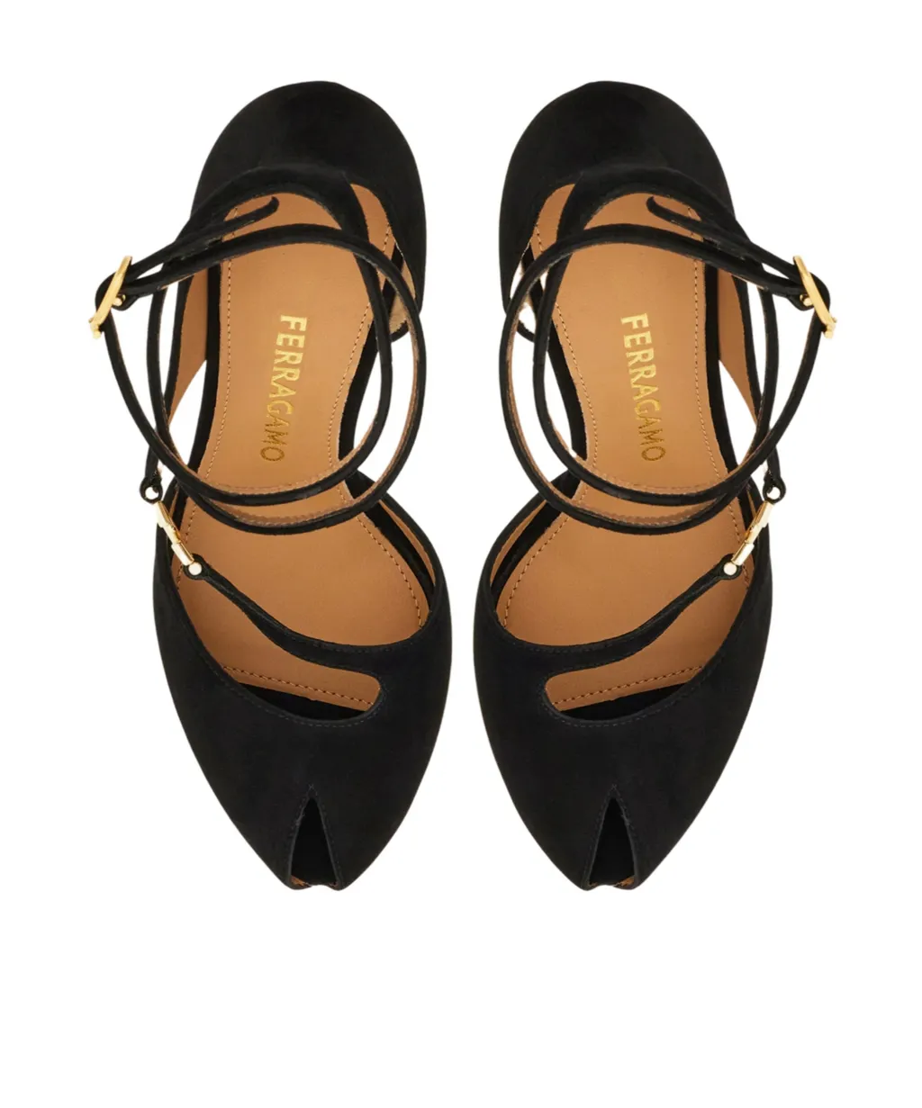 Peep-Toe Pump With Gancini Detail