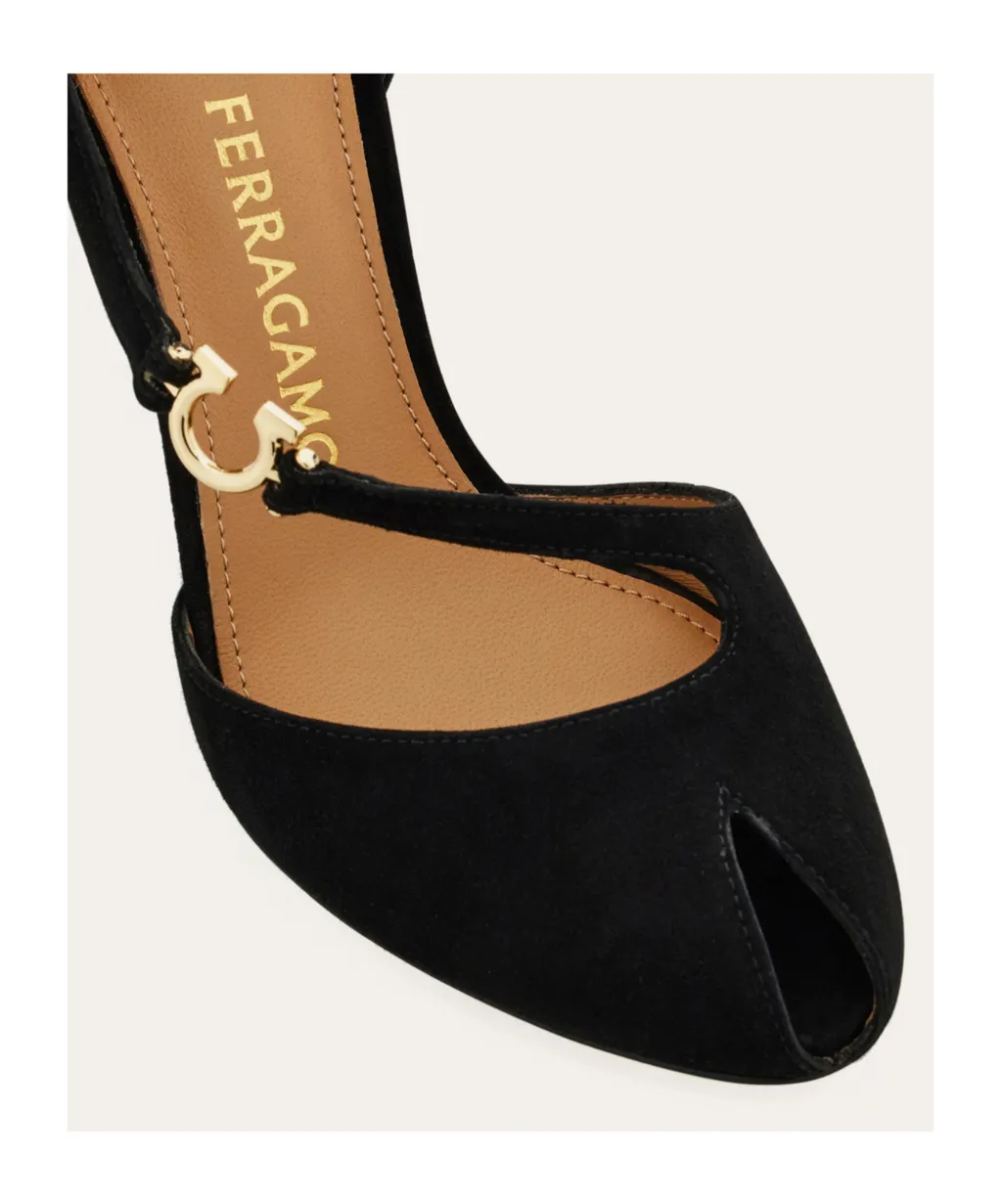 Peep-Toe Pump With Gancini Detail