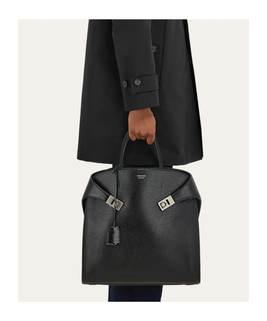 Hug Tote Bag