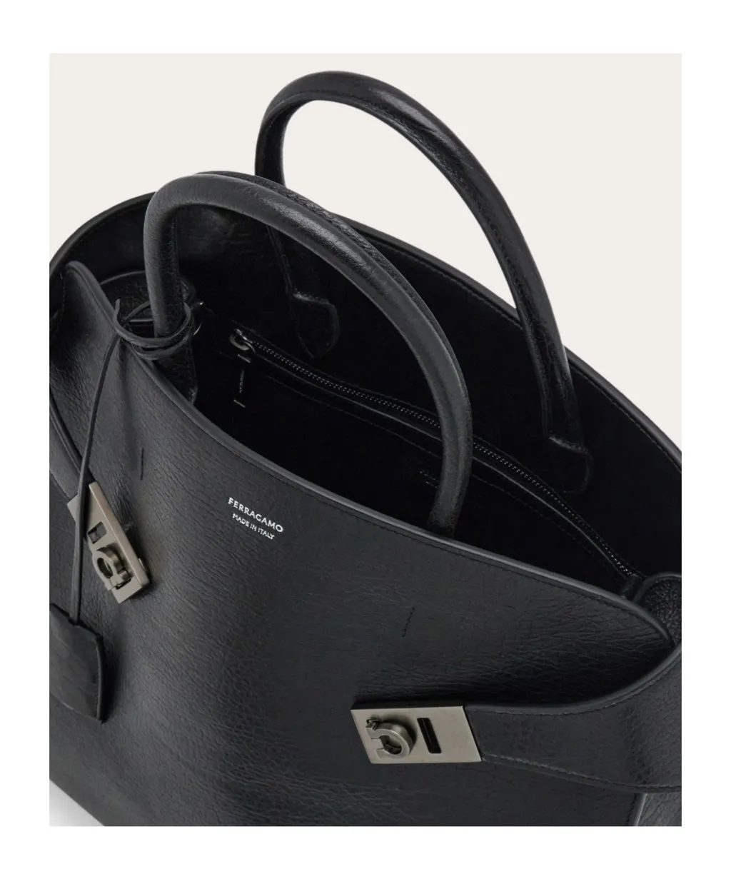 Hug Tote Bag