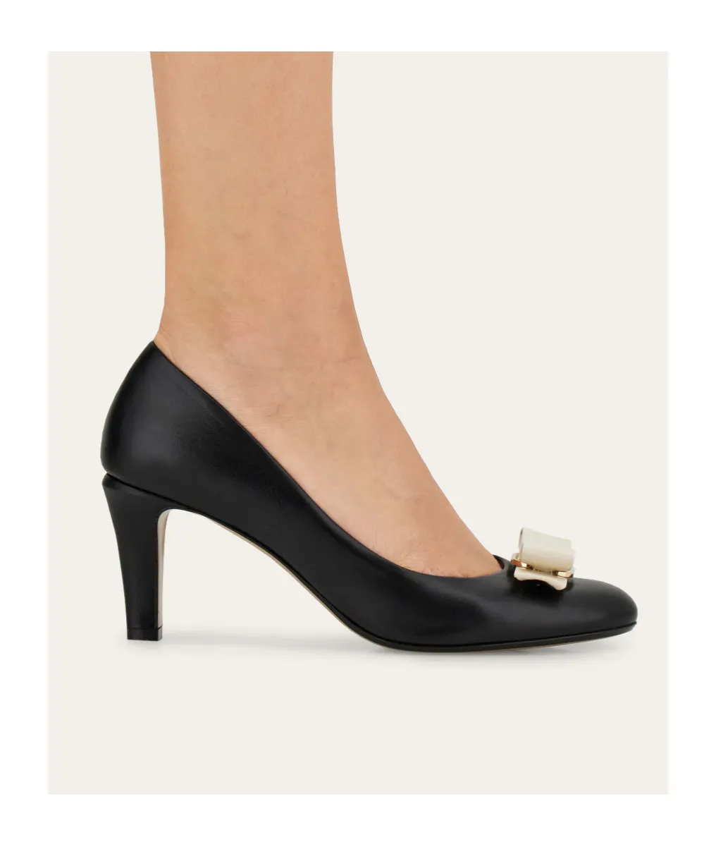 Vara Bow Pump Shoe