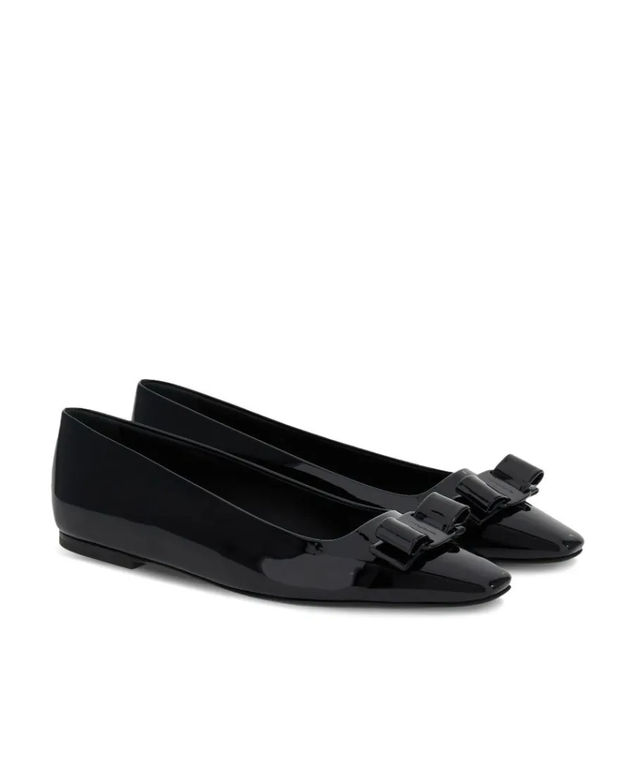 Vara Bow Detailed Ballet Flats