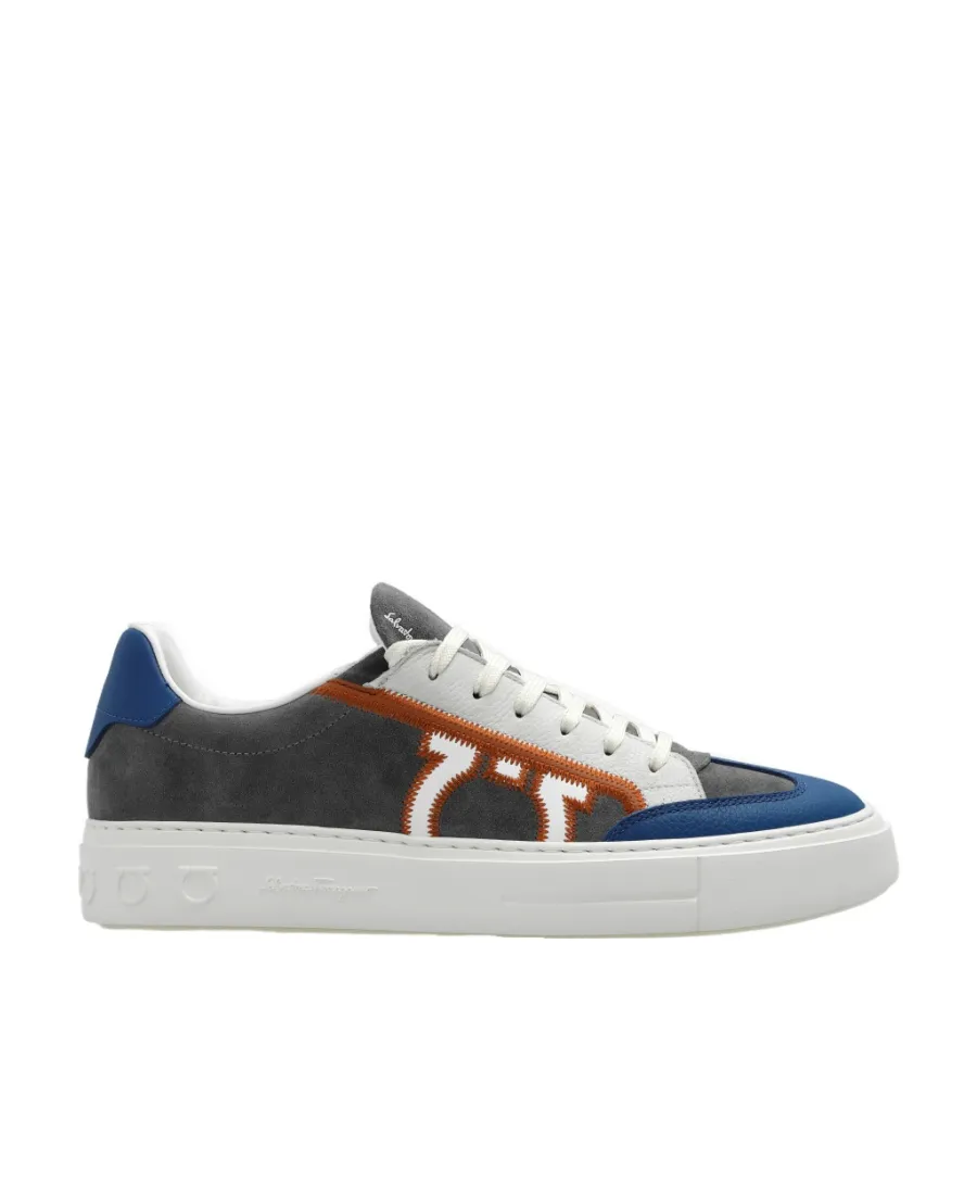 Logo Board Shoes