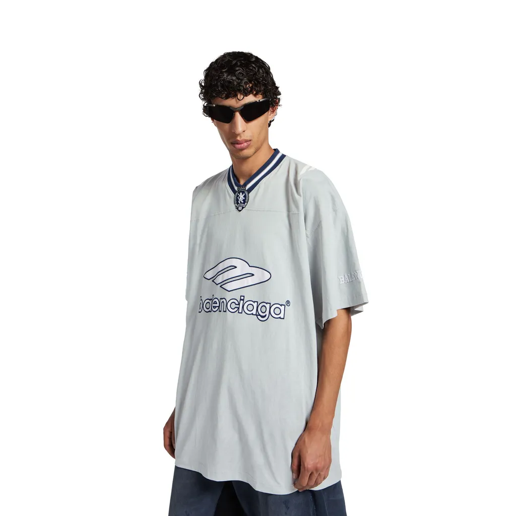 3B Football V-Neck T-Shirt Oversized