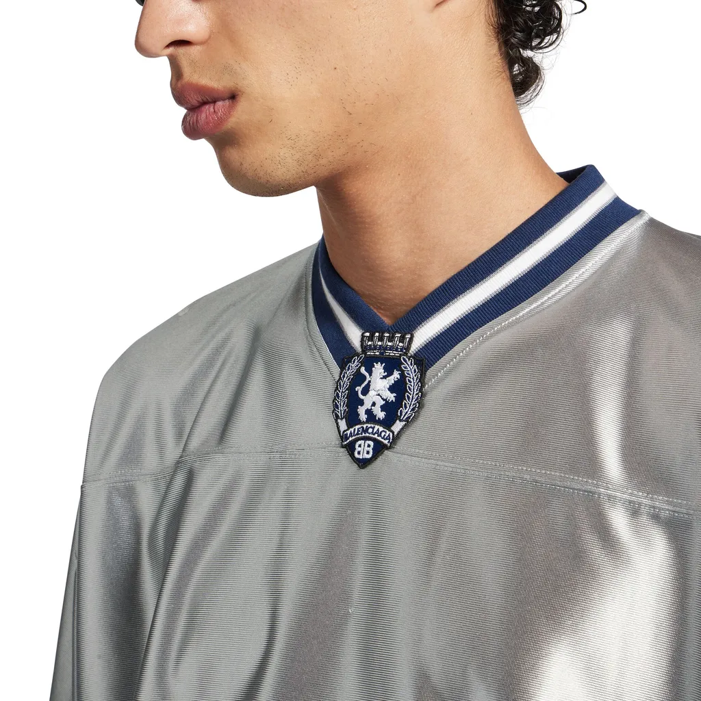 3B Football V-Neck T-Shirt Oversized