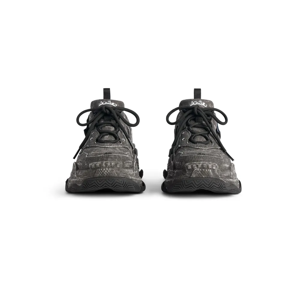 Triple S Canvas Sneaker