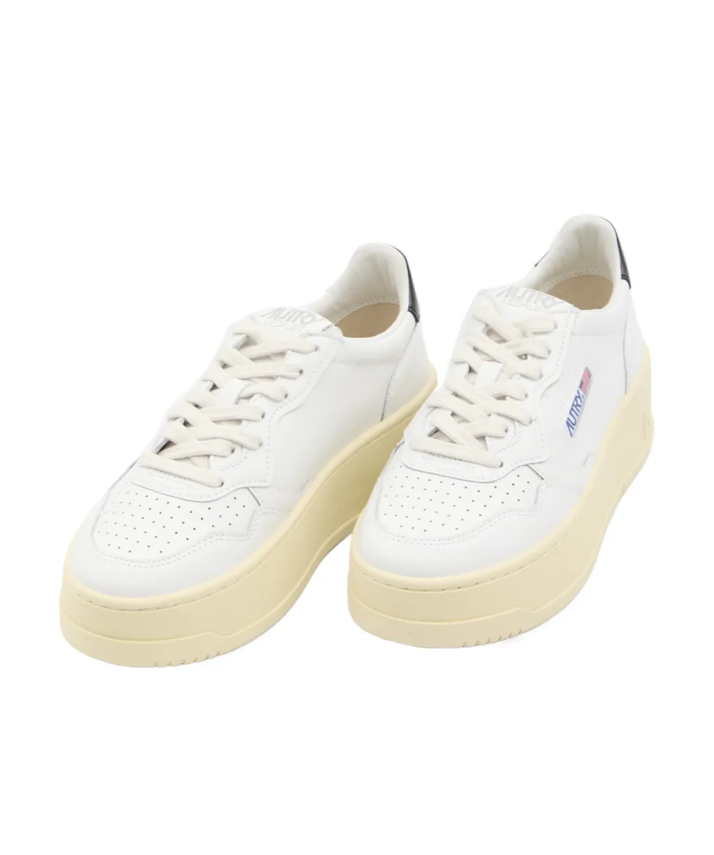 Medalist Logo Embroidered Platform Sneakers
