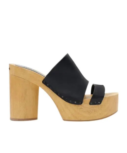 Hyun Clogs