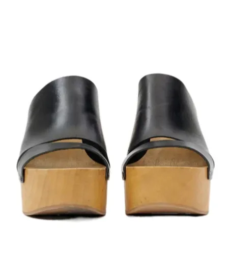 Hyun Clogs