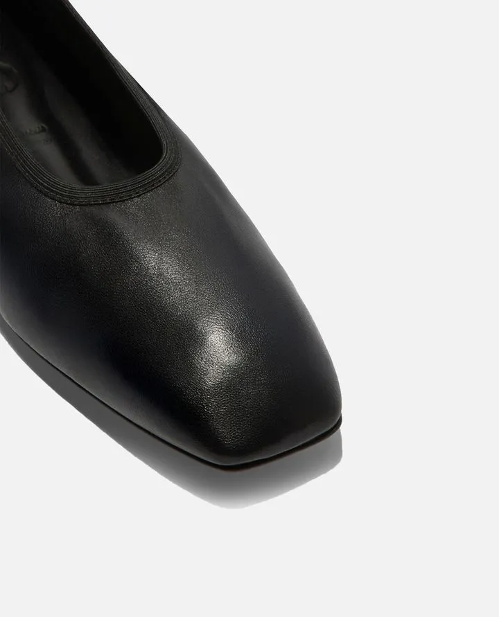 Nomi Ballet Flats