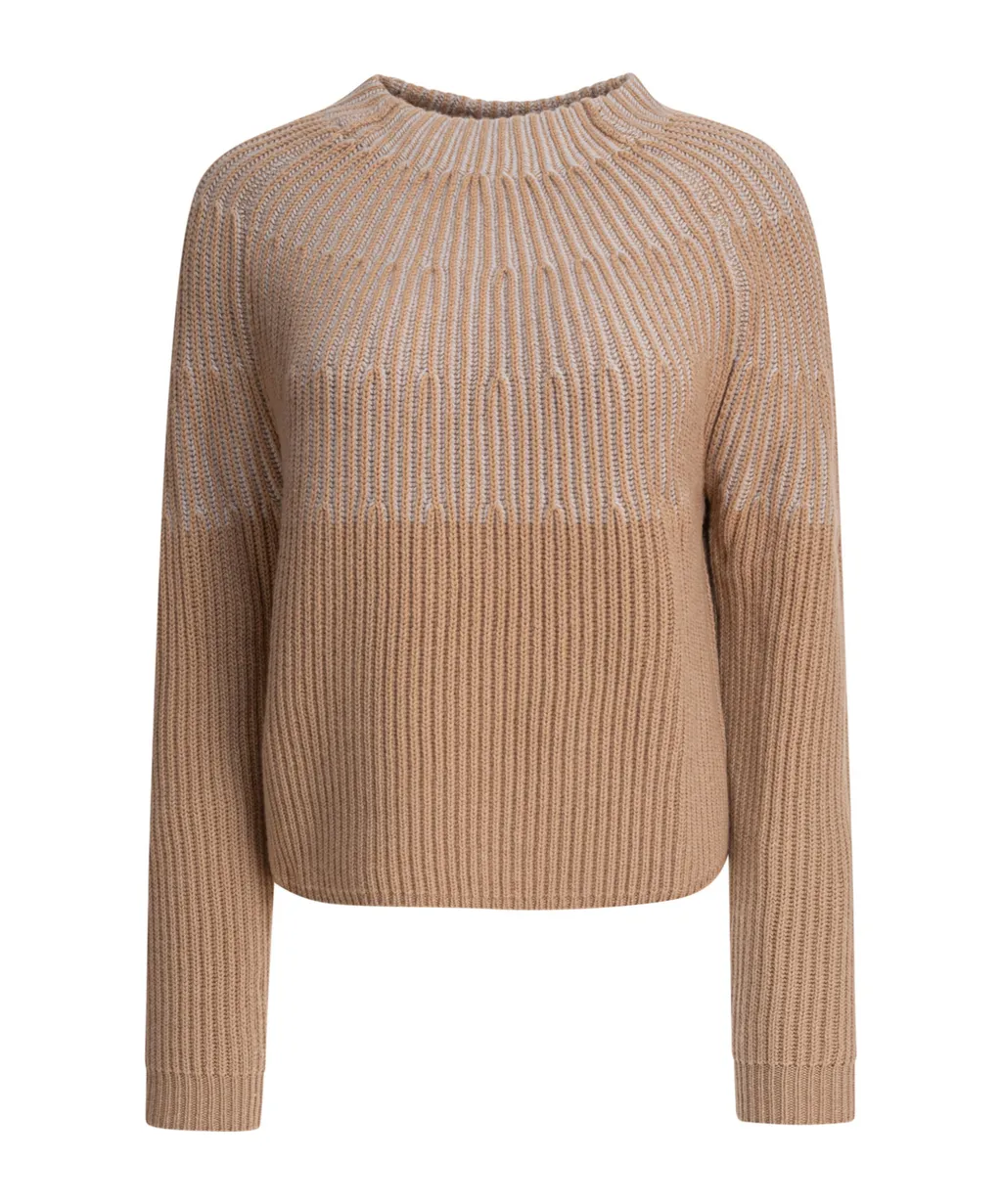 Long-Sleeved Pullover