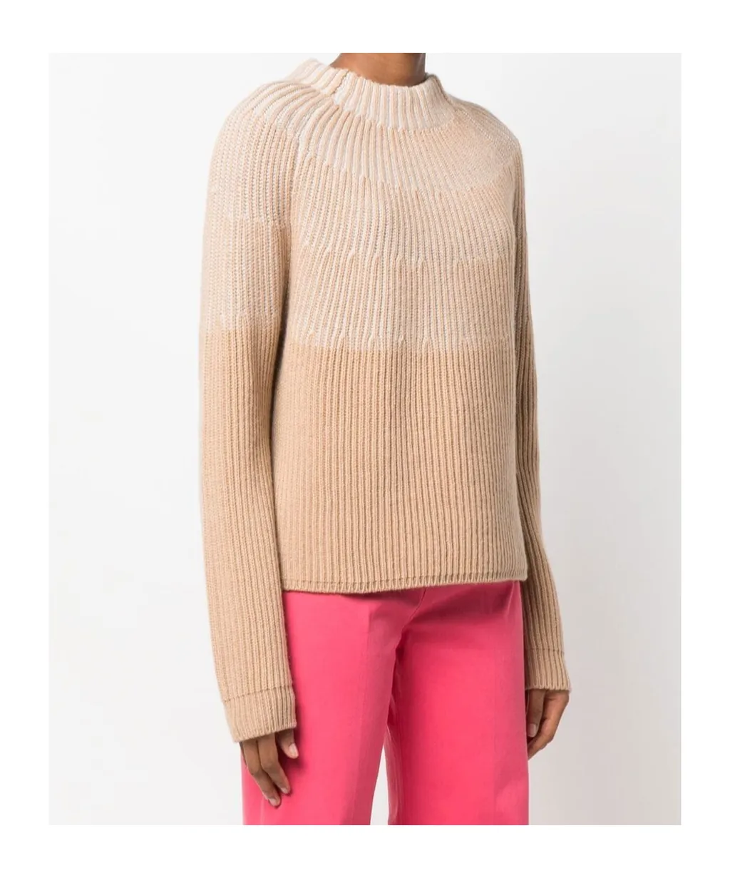Long-Sleeved Pullover