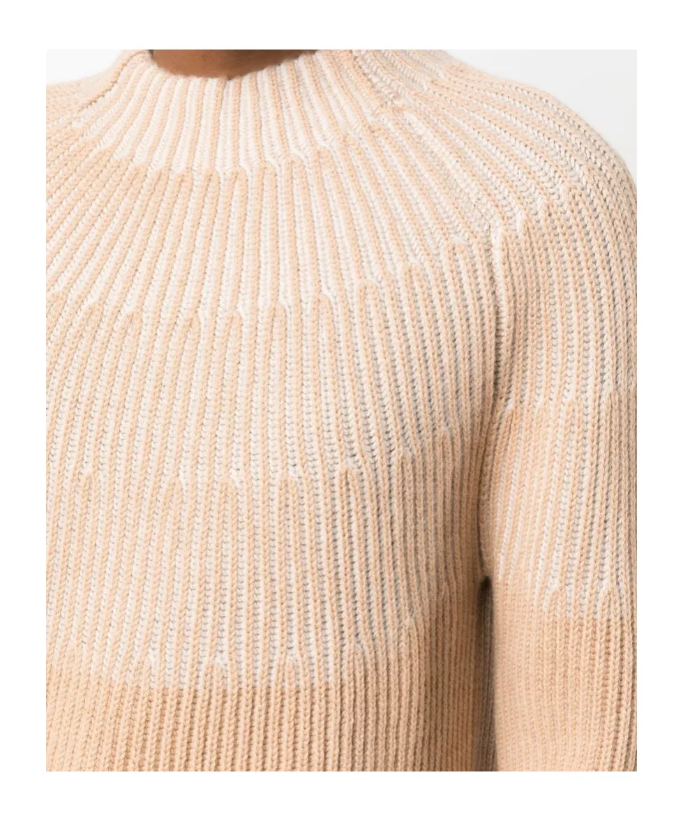 Long-Sleeved Pullover