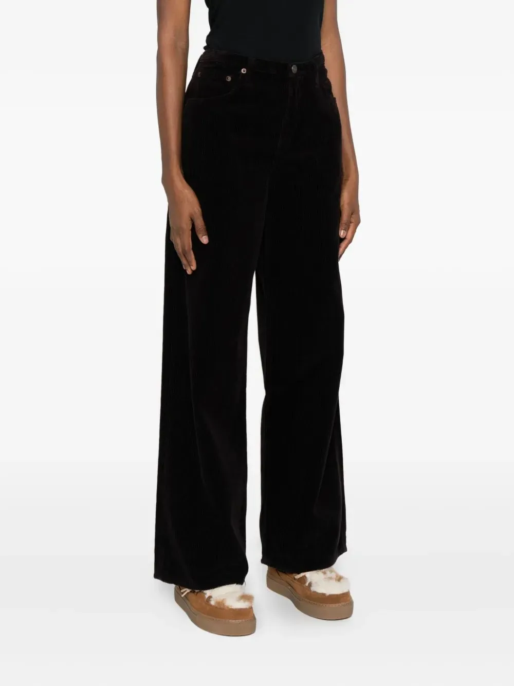 V-Waist Jeans