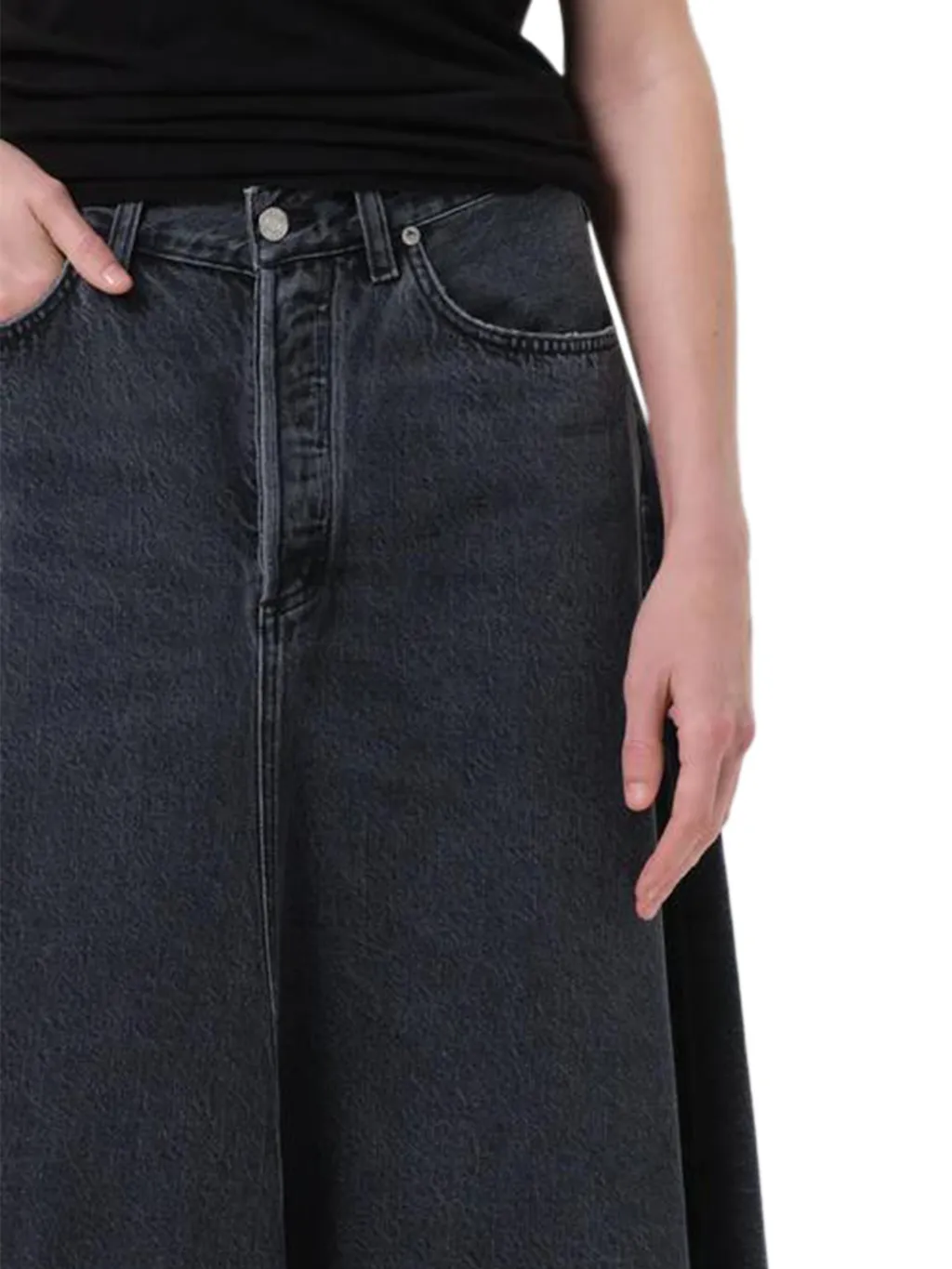 High-Waist Wide-Leg Jeans
