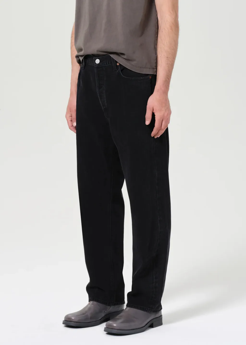 90S Loose-Fit Jeans