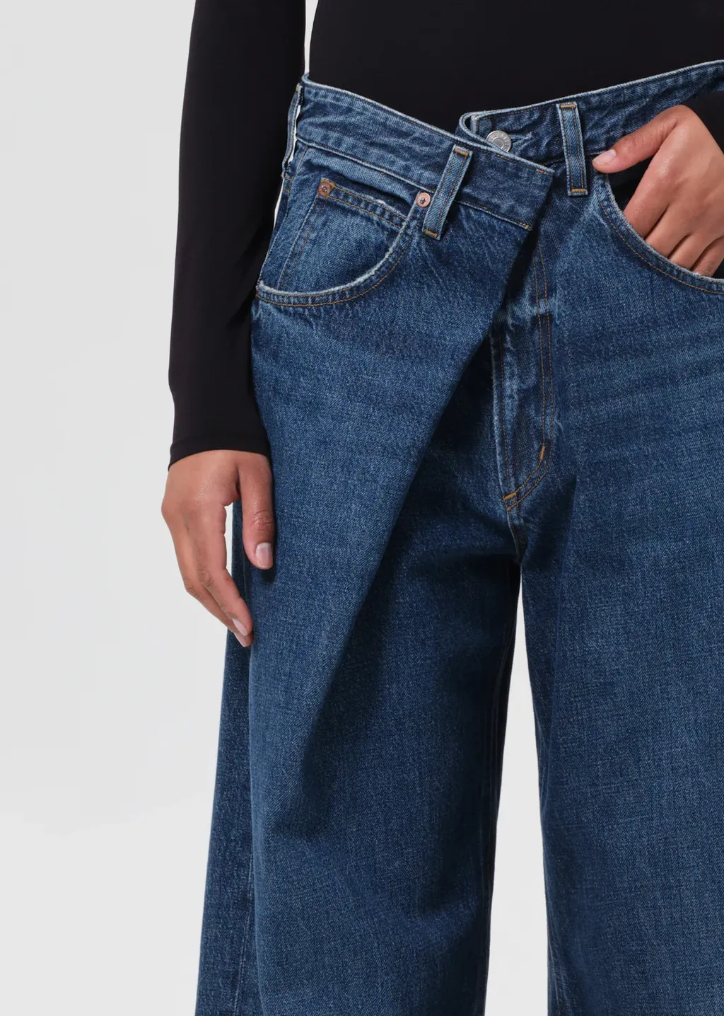 Wide-Leg Jeans