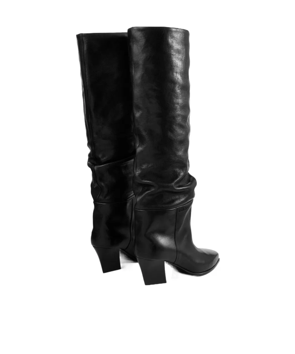 Pointed-Toe Boots