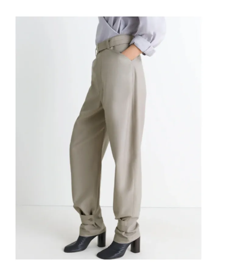 Curved Tailored Pants