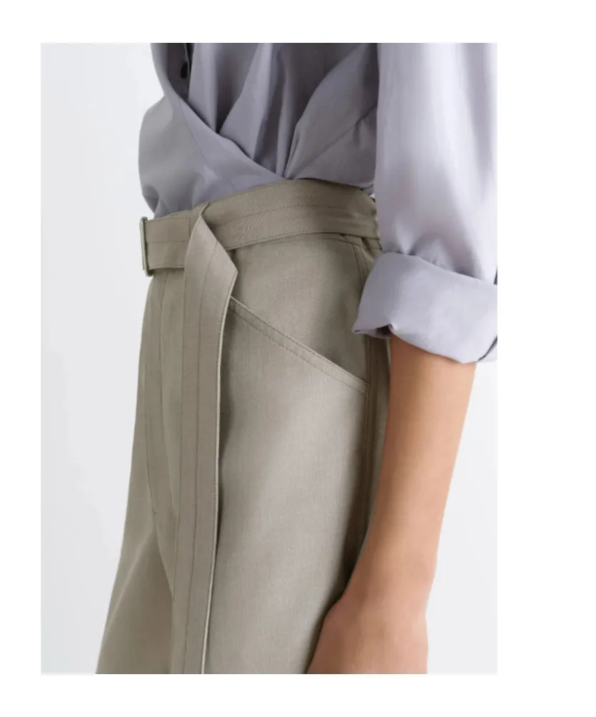 Curved Tailored Pants